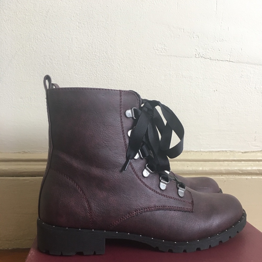 Wine colored, sugarmaple combat boots